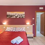 Laguna Bed & Breakfast 3*