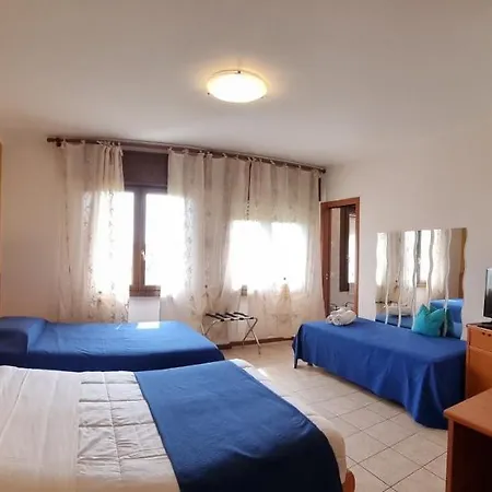 Laguna Bed & Breakfast *