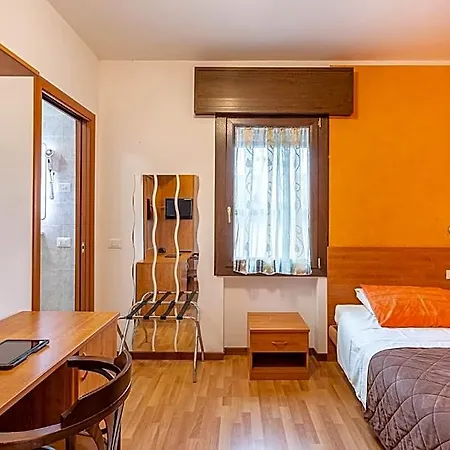 Laguna 3*