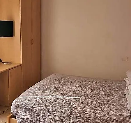 Laguna 3*